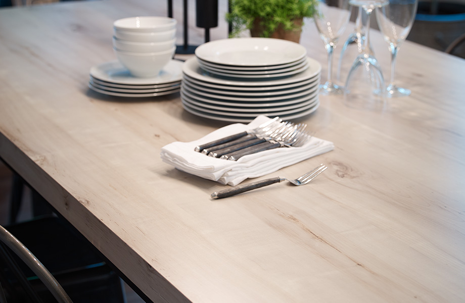 White Knotty Maple celebrates imperfection with a natural, unfinished look inspired by one of North America&rsquo;s most popular trees. The nearly white sapwood appearance contains soft shades of brown heartwood, which adds to the minimalist, modern look. Many love the unconventional, uneven texture of this rustic maple.