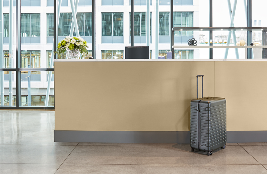 M2042 Brushed Brasstoned Aluminum<br class="t-last-br" />